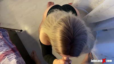 Redhead Kunyonya Dick na Fucking Up, Kupata Cum juu ya Punda Wake